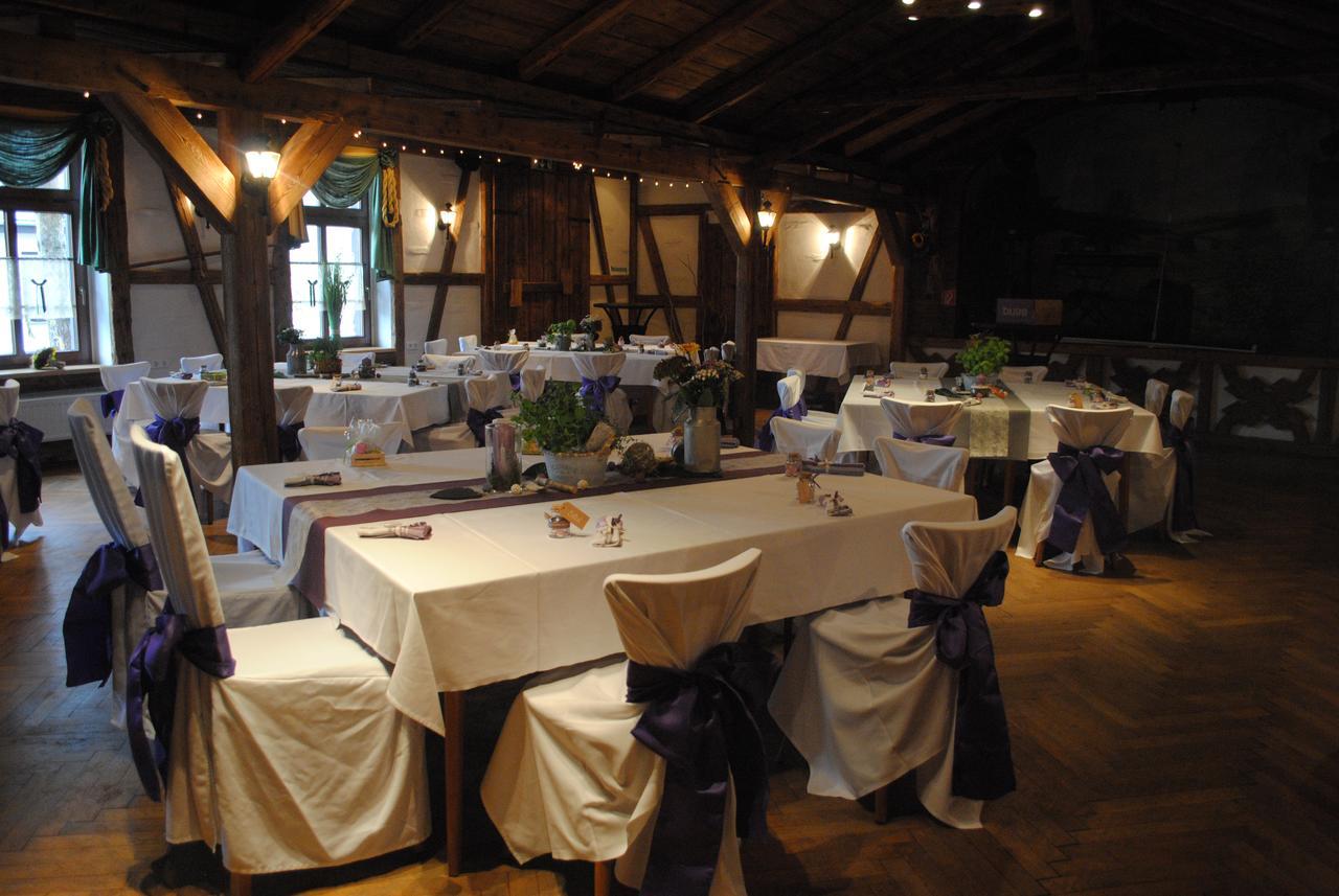 Landhotel "Lichte Aue" Lichtenau Stutzengrun エクステリア 写真