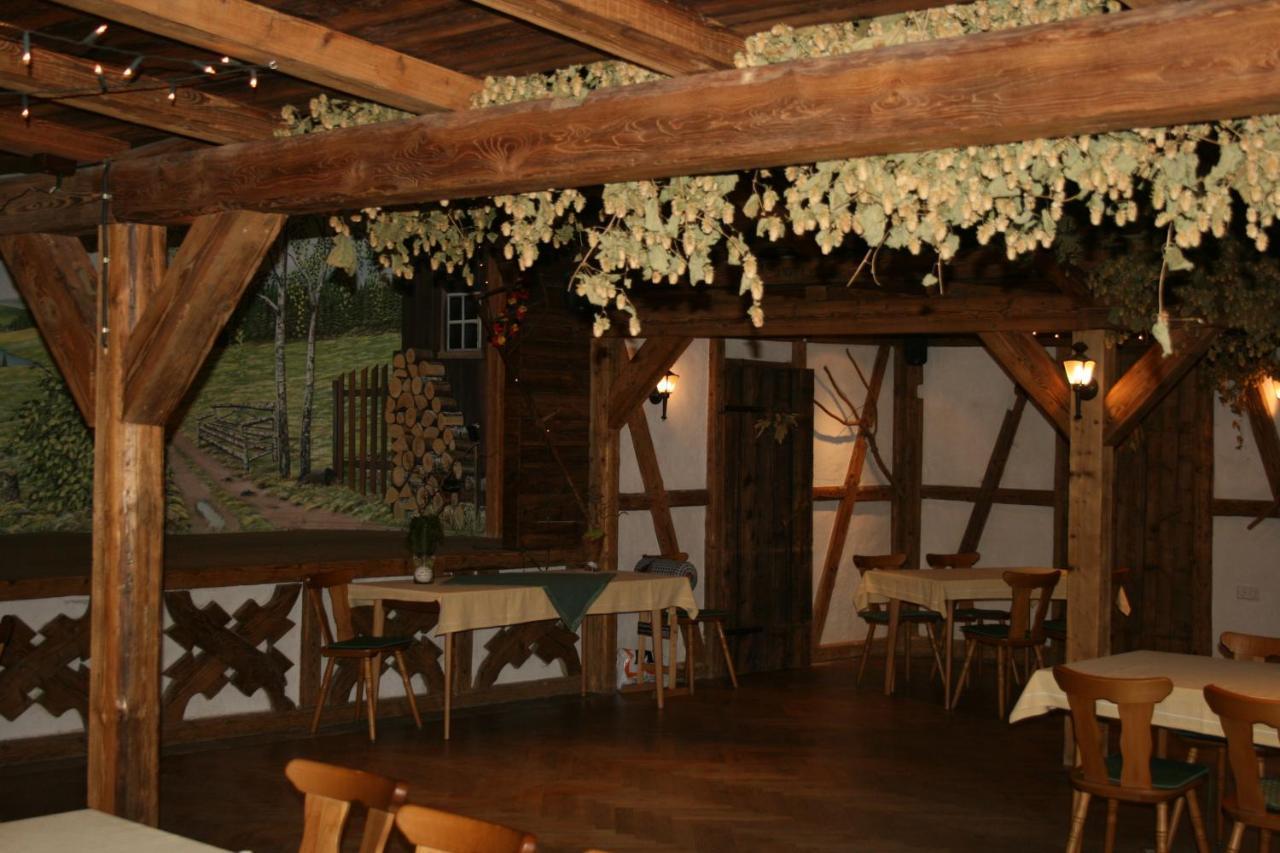 Landhotel "Lichte Aue" Lichtenau Stutzengrun エクステリア 写真