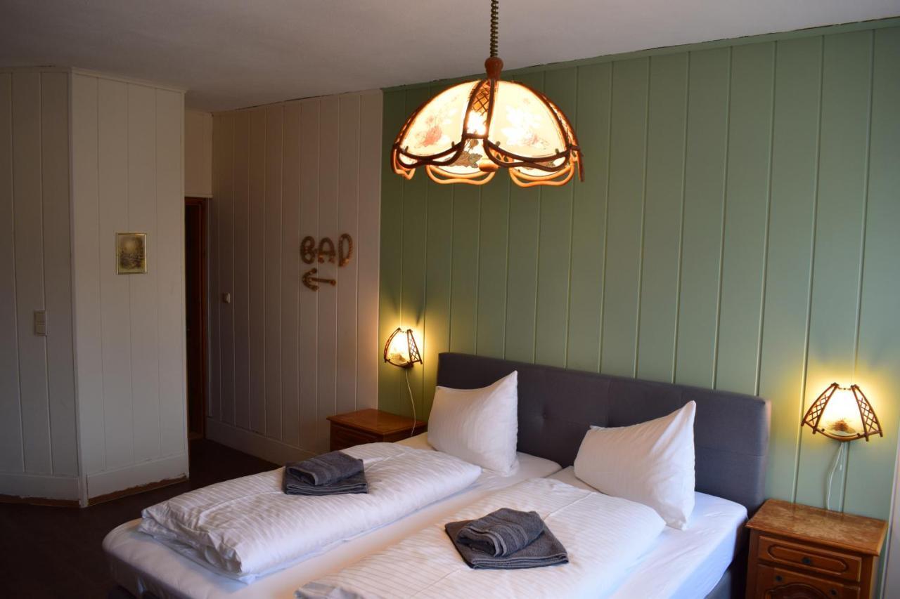 Landhotel "Lichte Aue" Lichtenau Stutzengrun エクステリア 写真